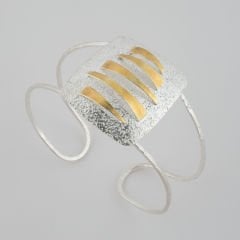 Plaka Detaylı Tasarım Gümüş Bilezik