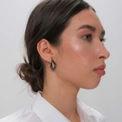 İren Çiçek Şeklinde Siyah Oksitli Gümüş Küpe