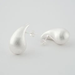 Vita Damla Şeklinde Mat Gümüş Küpe