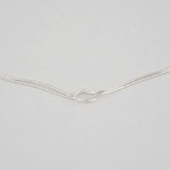 Ravena Düğüm Şeklinde Gümüş Kolye