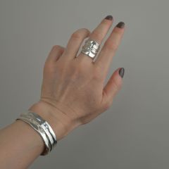 Vanessa Avangart Gümüş Bilezik