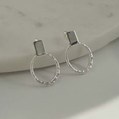 Oval ve Dikdörtgen Şeklinde Gümüş Küpe