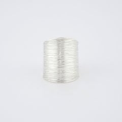 Helen Parlak ve Çizgili Uzun Gümüş Yüzük